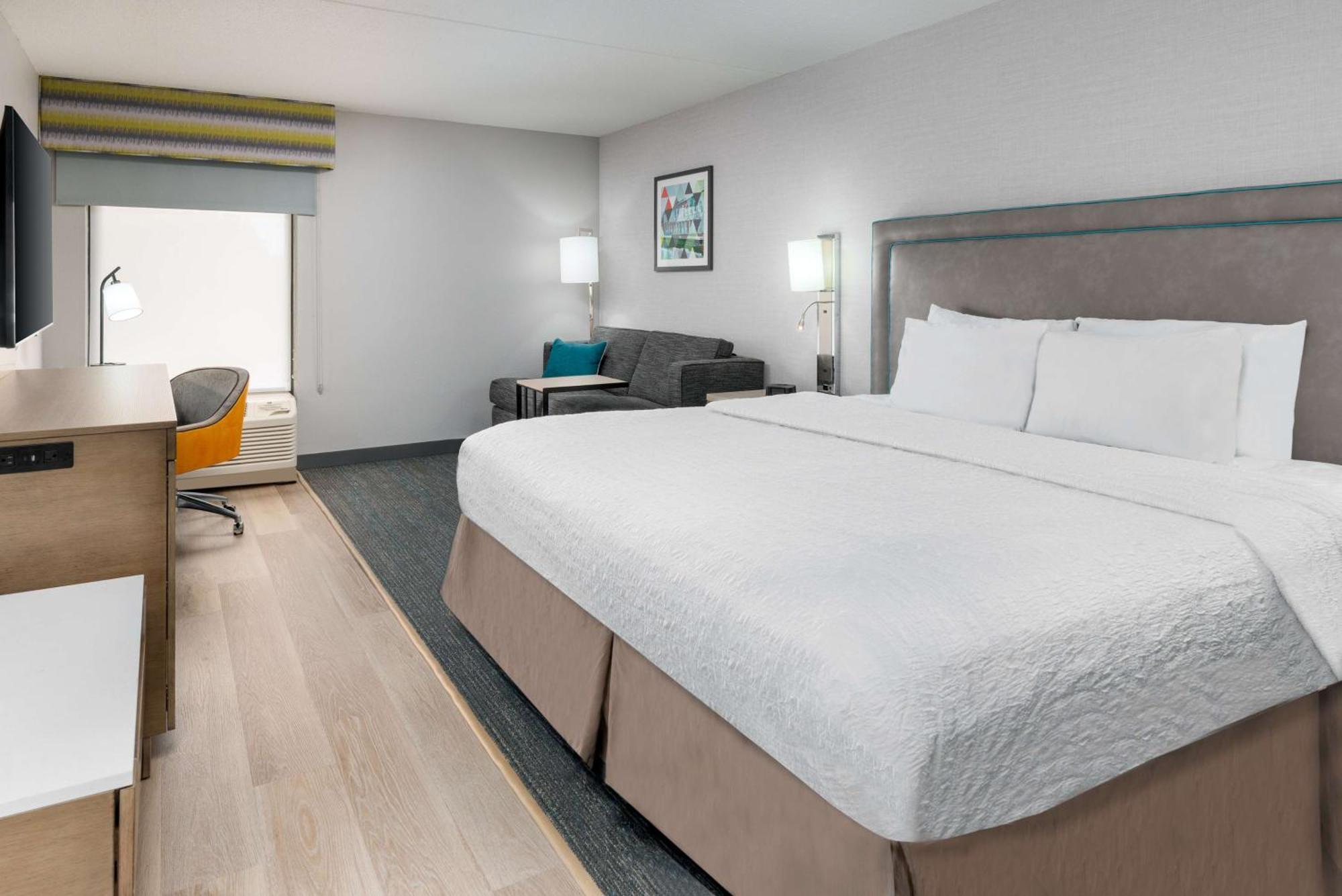 Hampton Inn Hartford Airport Windsor Locks Exterior photo