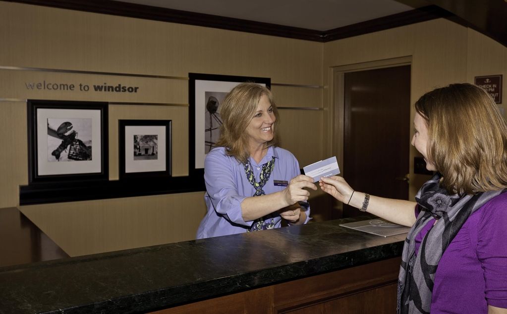 Hampton Inn Hartford Airport Windsor Locks Interior photo